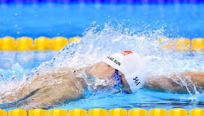 开yun体育-_疯狂轮滑嘉年华：趣味与速度共存_，疯狂轮滑老奶奶下载