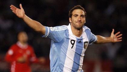 开云官方网页登录-球迷“自发打造”：最具创意的比赛现场应援风格，篮球个人应援口号