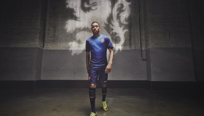 开云真人体育娱乐-德国骑手格里高利·瓦特莱特在2024年国际马术联合会障碍赛世界巡回赛中以“Maximus”马匹获得个人第五名，展现坚韧精神。