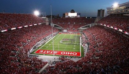 -拜仁难以阻挡，持续领跑德甲，拜仁德乙